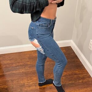 Women's ripped booty Jeans